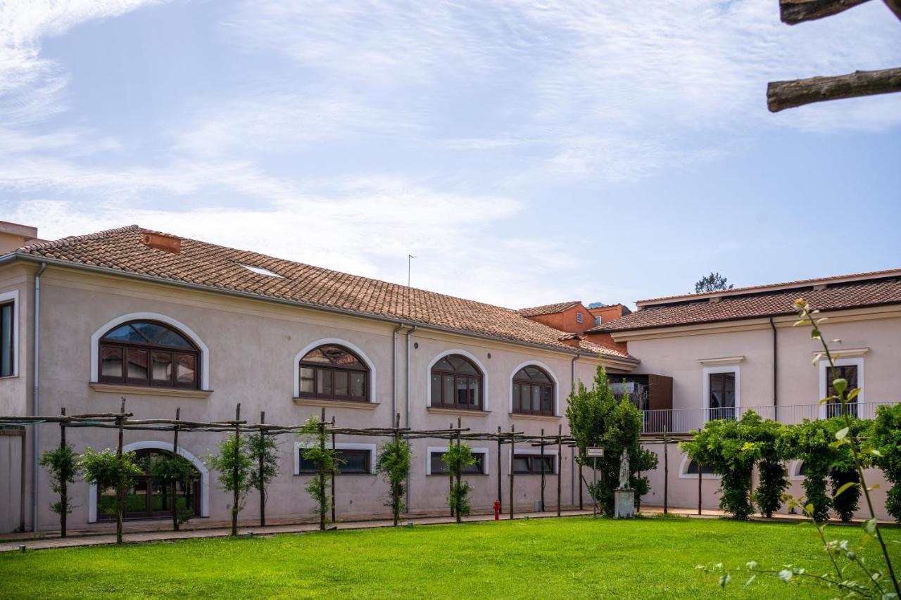 Palazzo San Giovanni Panzió Cava deʼ Tirreni Kültér fotó